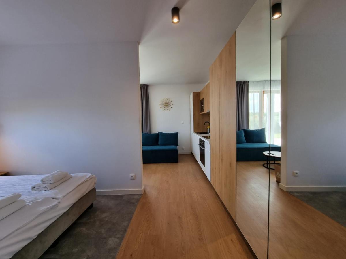Prywatny Apartament W Hotelu C8 - 365Pam サルビノボ エクステリア 写真