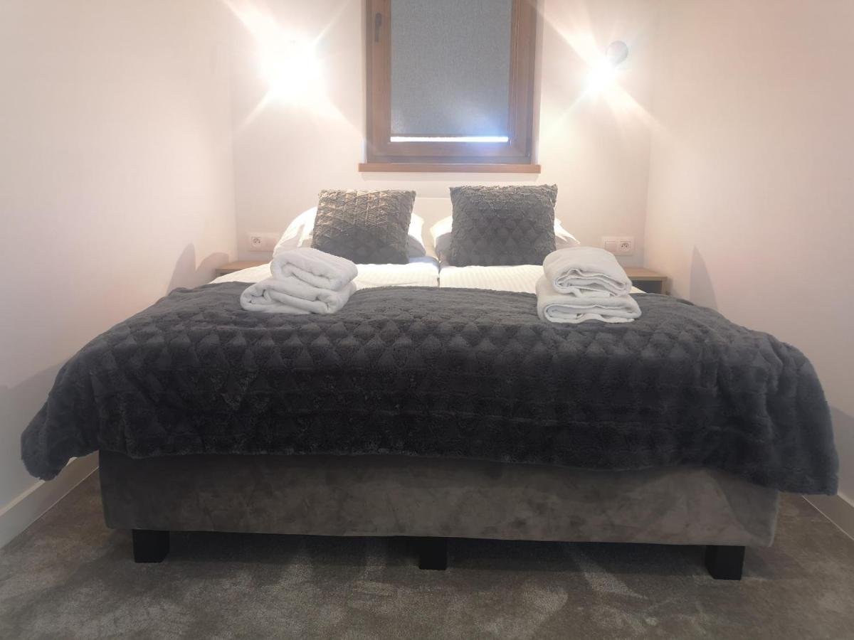 Prywatny Apartament W Hotelu C8 - 365Pam サルビノボ エクステリア 写真